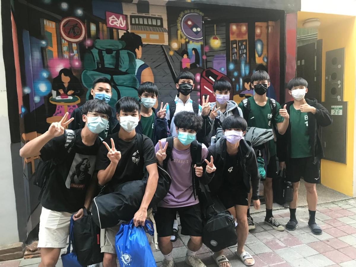 Mydeer Backpacker Pansiyon Tainan Dış mekan fotoğraf
