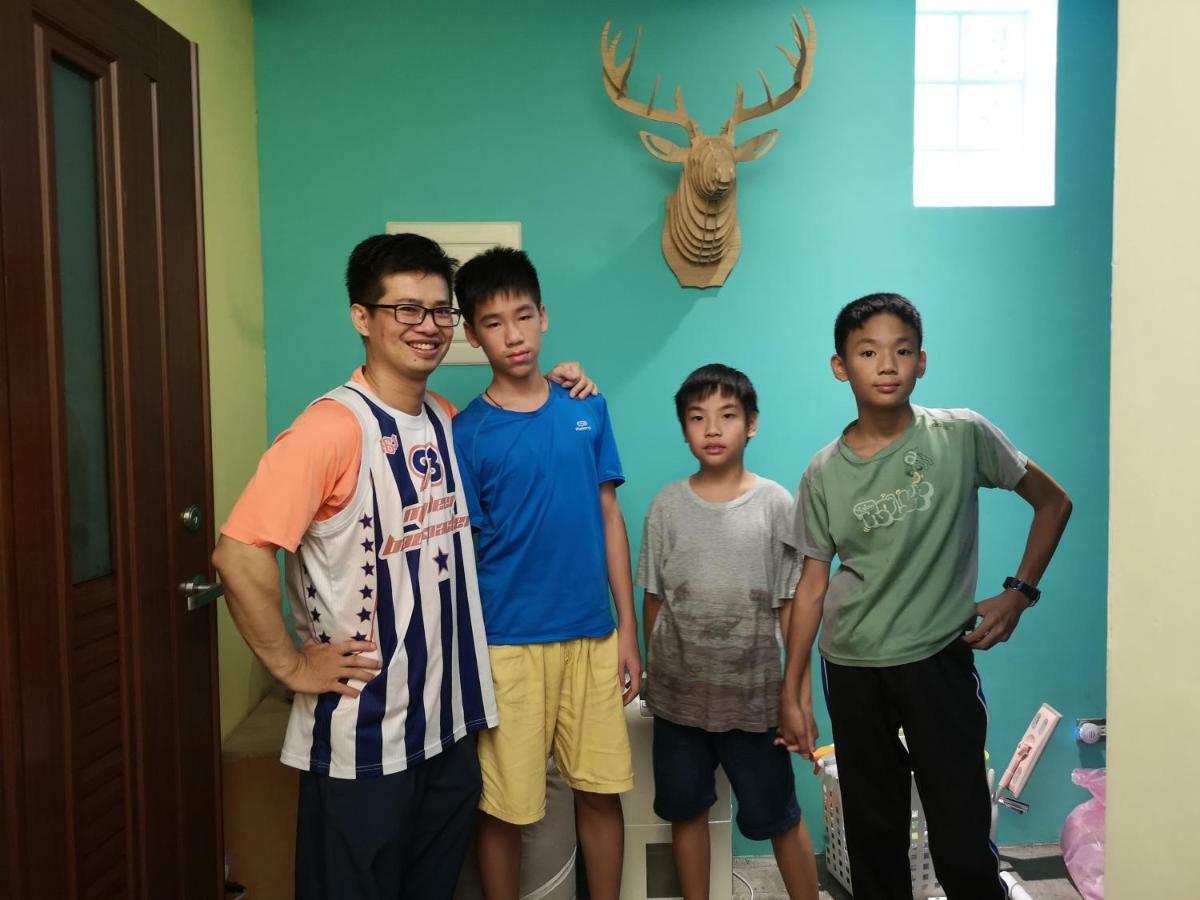 Mydeer Backpacker Pansiyon Tainan Dış mekan fotoğraf